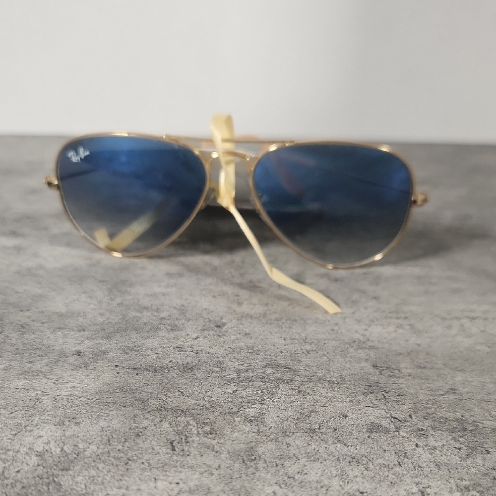 Ray-Ban Aviator Sunglasses with Blue Lenses